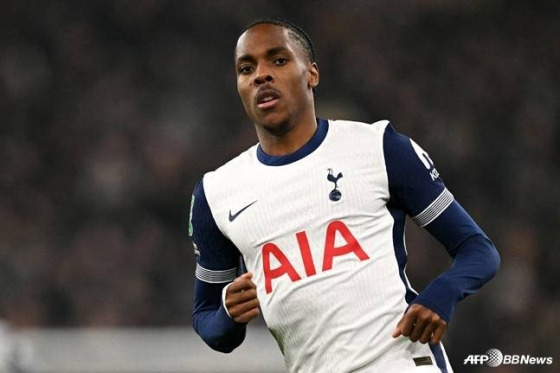 이게 손흥민 대체자? 역대급 호러쇼! '735억 완전영입' 토트넘 허공에 돈 날리게 생겼다