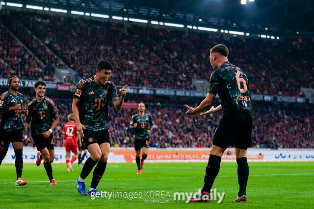 '전 세계에서 가장 비싼 수비수 김민재 영입 성공해야 진정한 빅클럽'…EPL 최고 갑부클럽 영입 경쟁