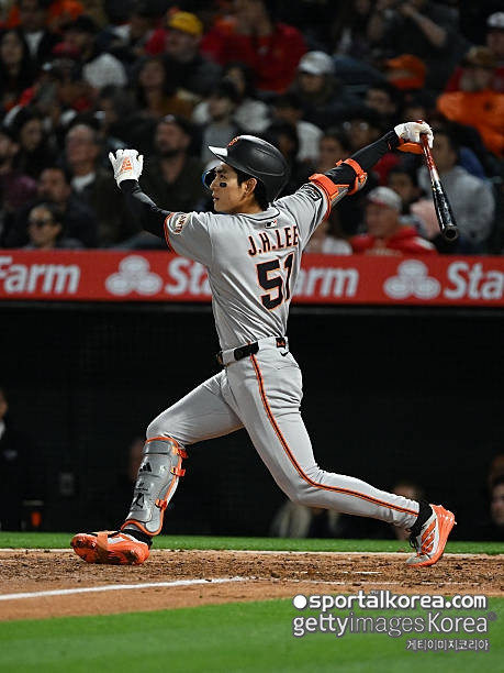 '원정 10연전 마치고 컴백홈' 이정후, 5타수 무안타 침묵 딛고 다시 안타 기계 가동하나...MIL전 3번-중견수 선발 출격