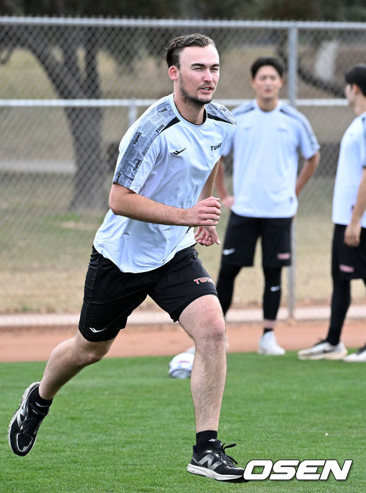 “최고 150km, 스위퍼도 던진다” 왜 아시아쿼터 테스트 투수를 대체 외인으로 데려왔을까