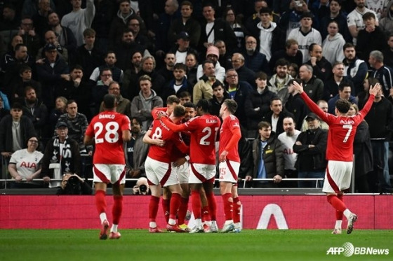 '대반전' 토트넘서 4개월 만에 잘린 감독, 'EPL 역대 최초' 전술가 반열 오른다