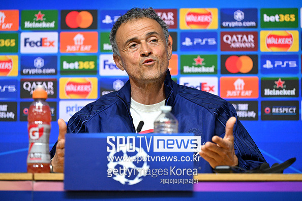 PSG 감독 ‘오피셜’ 공식입장 떴다…“이강인, 수비형 미드필더 기용할 것” 로테이션 멤버 확정→심각하게 추락한 입지