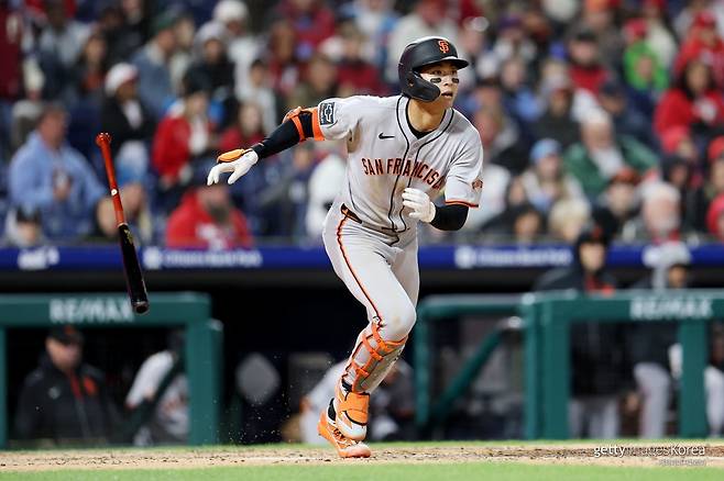 ‘바람의 손자 날았다’ 이정후, 3루타 쾅 ‘도망가는 타점’