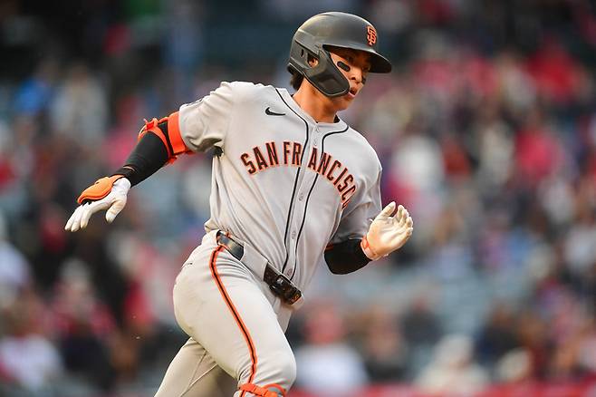 멈출 줄 모르는 ‘극찬’→MLB닷컴 “이정후, 타격왕 후보로 충분해”