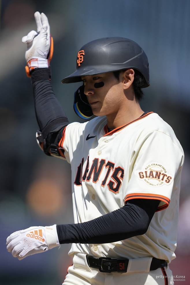 ‘날았다’ 이정후, 결정적 1타점 3루타→“정후 리” 연호