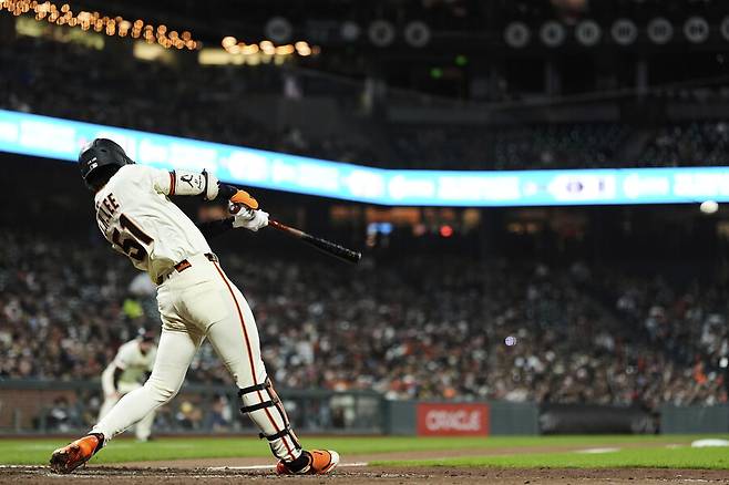 '오라클 왕이 돌아왔다' 이정후 MIL전 1타점 쐐기 3루타 작렬→홈 팬들 열광+타율 0.329…샌프란시스코 5-2 역전승, 다저스 1경기 차 추격