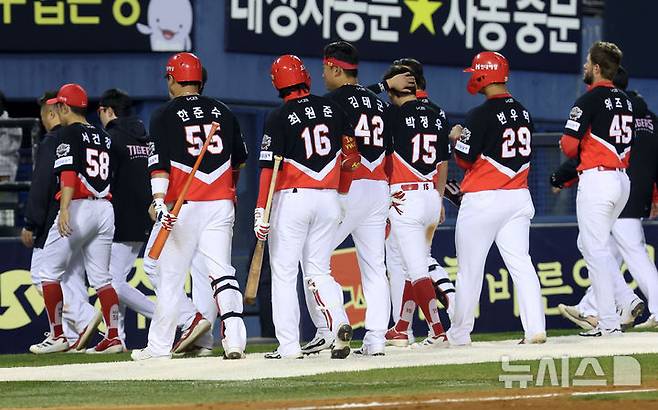 프로야구 개막 한 달…반란 일으킨 2위 한화·부상자 속출 속 주춤한 KIA