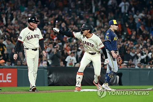 불안함에 투수코치 올라갔는데… 이정후, 3루타로 응수했다[스한 이슈人]