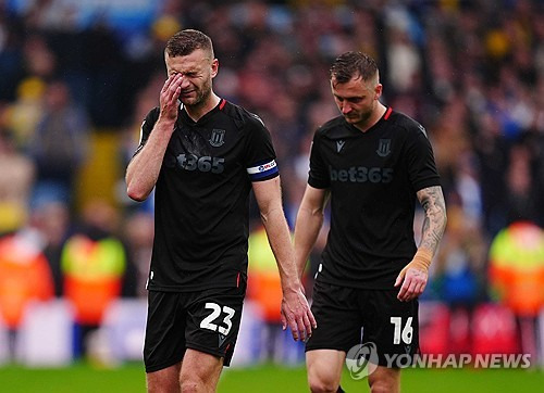 韓 축구, '국가대표 3부리거' 또 생기나…스토크 0-6골 대패→배준호 2부 잔류 위태위태