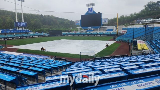 빗줄기는 약한데 줄 기미가 없다…대구 KIA-삼성전 개시 가능할까 [MD대구]