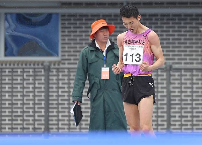 높이뛰기 우상혁, 선발전서 2m 30 넘고 우승... 아시아선수권 2연패 도전