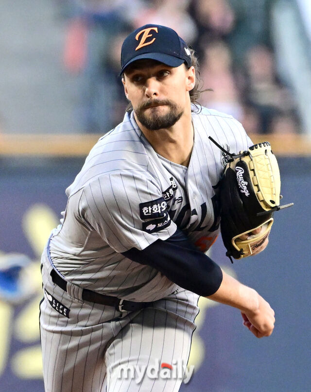 '야속한 비' 롯데-한화 맞대결 하루 연기됐지만…'좌승사자 VS 대전예수' 선발 변화 無, 그대로 맞붙는다