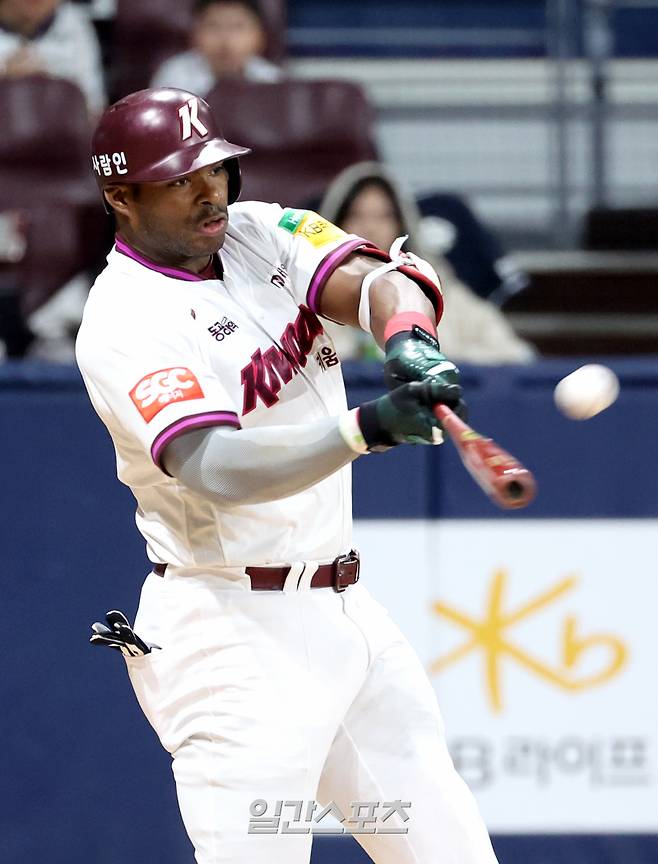 '쿠바산 야생마' 드디어 터졌다! 푸이그 '비거리 130m' 투런포 폭발 [IS 고척]