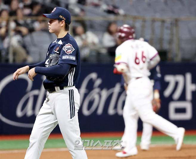 '쿠바산 야생마' 드디어 터졌다! 푸이그 '비거리 130m' 투런포 폭발 [IS 고척]