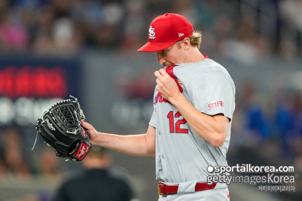 '마! 불펜 영 파이다' 방화에 승리 또 날아갔다...'KBO 역수출 신화' 페디, 3G 연속 QS 호투에도 선발승 실종