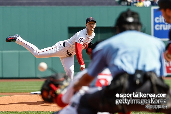 다저스 땅 치고 후회하겠다...WS 우승 후 내팽개쳤던 뷸러, 7이닝 1실점으로 완벽 부활→LAD 선발진은 부상에 골머리