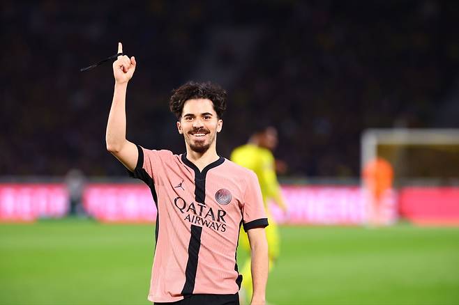 ‘두 달’ 만에 터진 이강인의 ‘시즌 6호 도움!’ PSG, 비티냐 선제골로 낭트에 1-0 리드(전반 종료)[리그앙 전반]