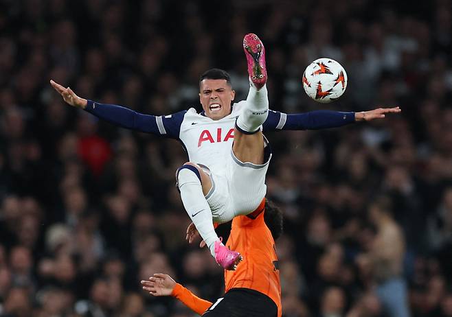 손흥민 골치 아프게 한 '프리킥 탐욕왕' 결국 내쫓긴다…950억에 맨시티 COME BACK?→뮌헨도 관심 있다