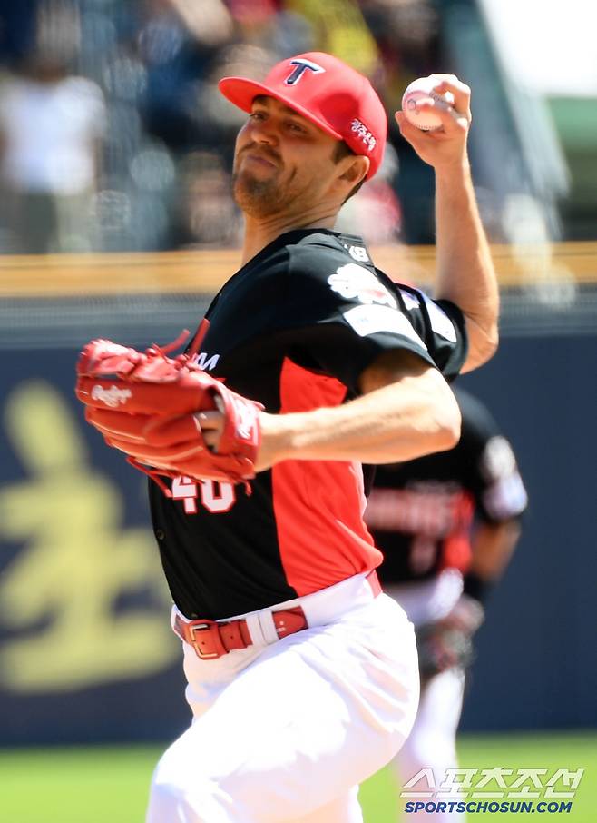 '비급 유출' KIA 네일이 '호랑이 새끼'를 키웠다! → 토종에이스 '강화 슬라이더' 장착 비결