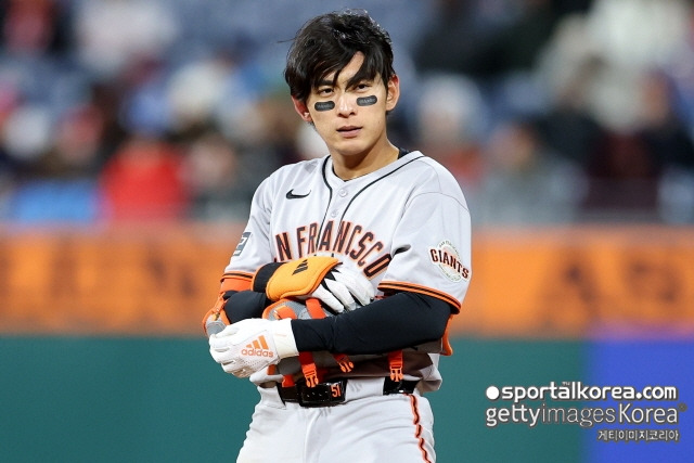 '군침이 싹' OPS 1.241 '왼손 킬러' 이정후, ML 통산 104승 베테랑 좌완 상대 장타 터뜨릴까...MIL전 3번-중견수 선발 출전