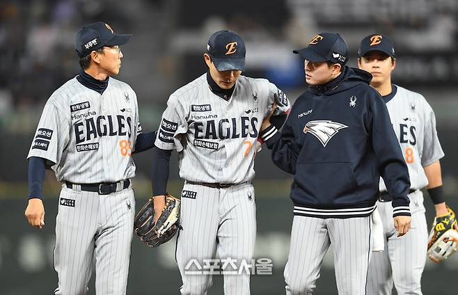 한화는 ‘비상(飛上)’ 하는데…‘128억’ FA 듀오는 왜 여전히 ‘부진’ 할까 [SS시선집중]