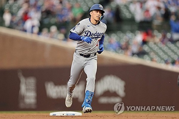 '한국 국대'가 오타니보다 잘치다니… '시즌 8호포' 에드먼, 오타니 OPS 역전