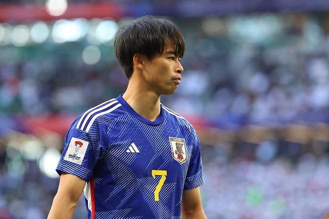 “日 미토마 EPL 떠나 사우디행 확정” 브라이턴 미련 없이 내친다, 亞 최고 드리블러 X 호날두 결합 가능성↑