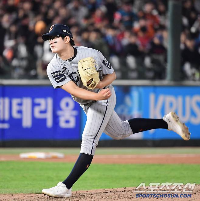 김경문 감독에게 뒤통수 맞은 '미스터 제로' 이렇게 잘해도 되나? 방어율 제로 마무리 김서현[부산현장]