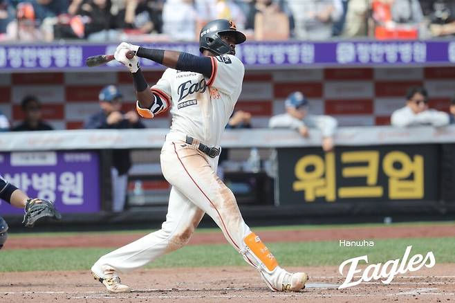이래서 한화가 8연승 했구나…외국인 농사 초대박, 157km 원투펀치에 외인타자는 3할 눈앞