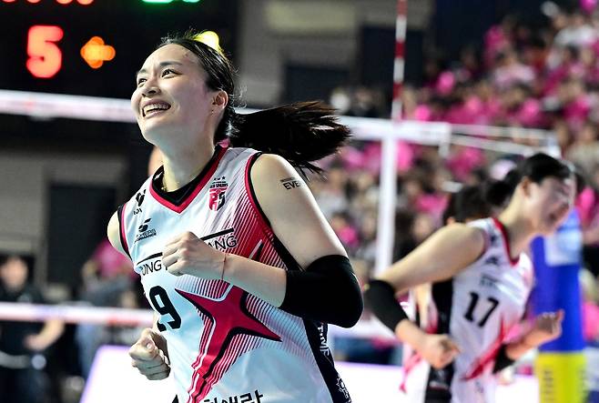 프로배구 여자부 FA 대어 표승주, 미계약…전격 은퇴 선언