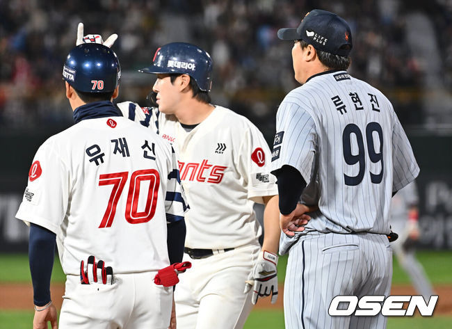 아! 선발 9연승 물거품 됐다...'레이예스 거르고 나승엽' 회심의 만루작전 실패...류현진 6이닝 4실점 패전 위기 [오!쎈 부산]
