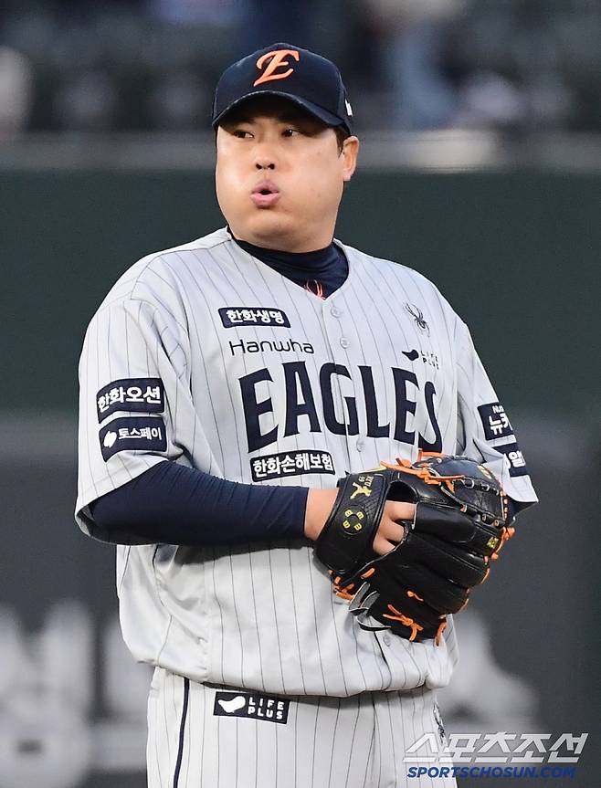 '이럴수가' 류현진이라 더 충격이다…'레거나 대실패' 한화 선발 연승新 '8'에서 종료