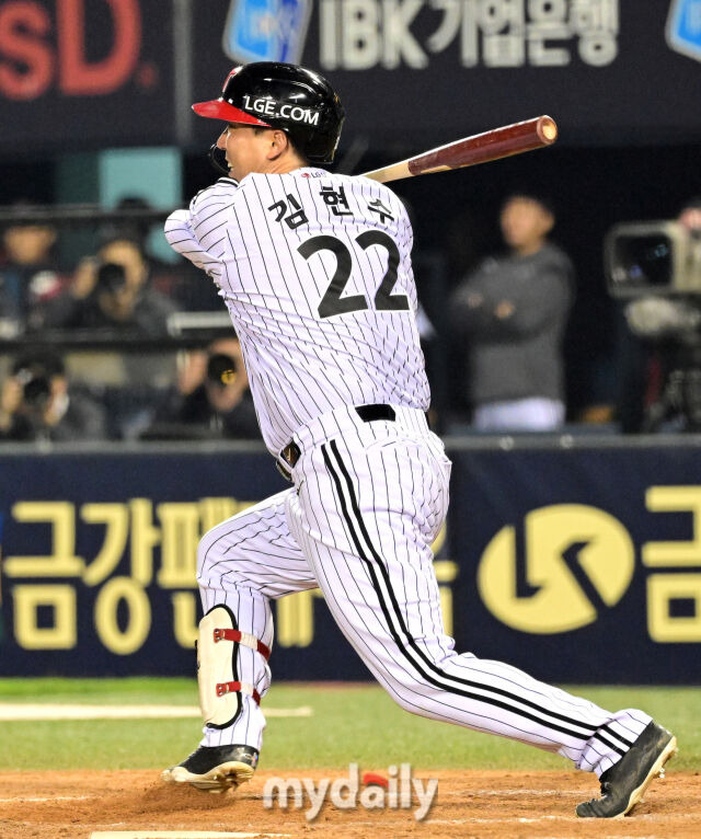 '실책 또 실책' LG 시즌 첫 루징시리즈... '라일리 6이닝 KKKKKKK+서호철 3안타' NC 3-1 승리 [MD잠실]