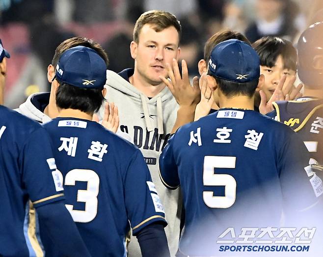 '53승 우승 투수가 될 상인가.' 153km 강속구로 KKKKKKK 6이닝 무실점 '절대 1강'에게 루징 안긴 에이스의 품격