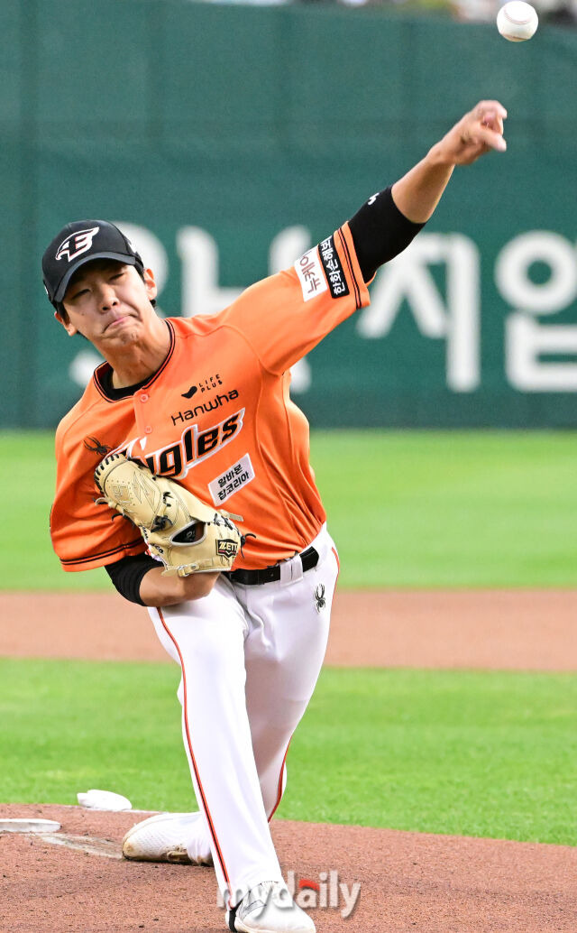 요즘 잘나가는 한화, 이 선수까지 힘이 된다면 좋은데…전체 1순위 황준서, 100구 5사사구 4실점 기록하다