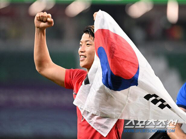 대한민국 공격 2인자의 예상치 못한 추락...1년 만에 180도 달라진 입지, 유력 매체