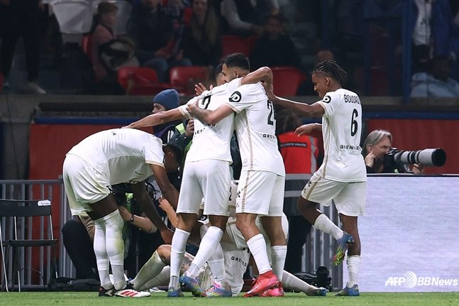 '충격' 이강인의 PSG, 통한의 무패우승 실패! 31경기 만에 리그 첫 패배... 니스에 1-3 덜미