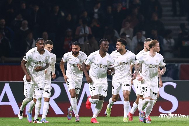 '충격' 이강인의 PSG, 통한의 무패우승 실패! 31경기 만에 리그 첫 패배... 니스에 1-3 덜미