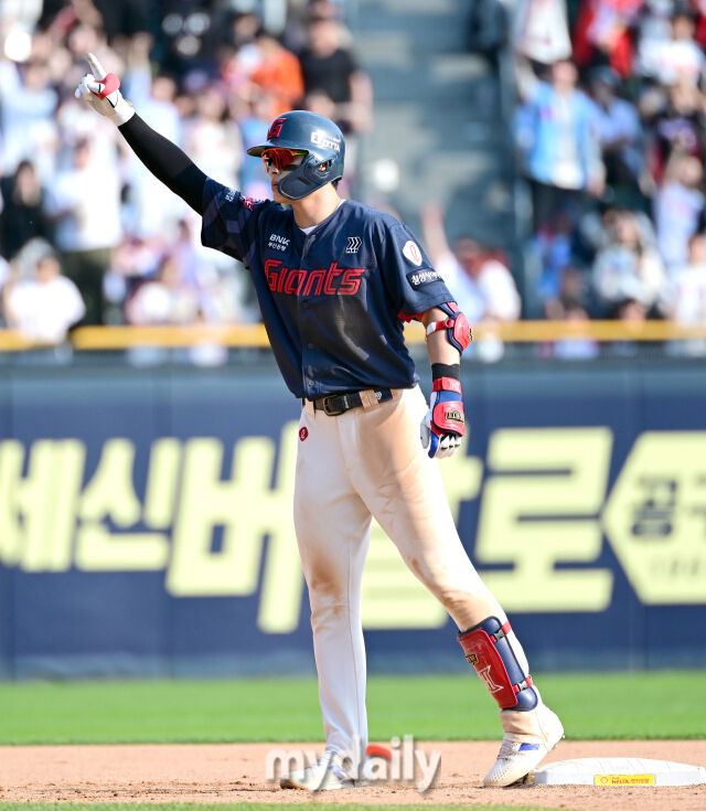 '0-3→7-4' 진격의거인 미쳤다! 윤동희 홈스틸+4안타 대폭발…롯데, 위닝시리즈 확보+3연승 질주 [MD잠실]