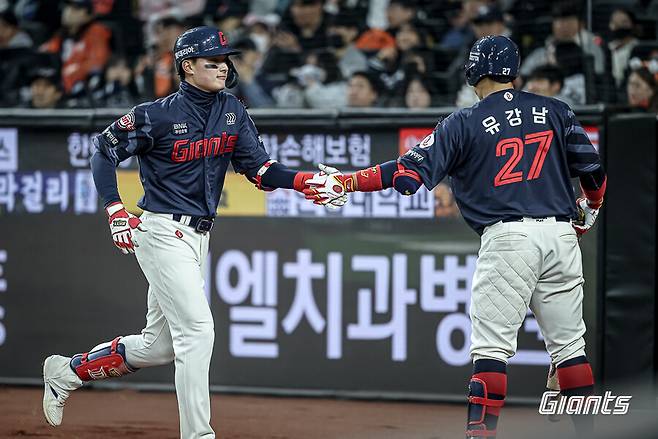 김택연이 8회 무사에? 이승엽 독한 야구, 롯데가 뚫었다…0-3→7-4 역전승 단독 2위, 윤동희 4안타 폭발