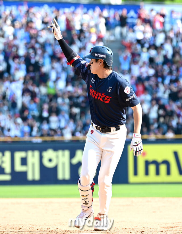 '0-3→7-4' 진격의거인 미쳤다! 윤동희 홈스틸+4안타 대폭발…롯데, 위닝시리즈 확보+3연승 질주 [MD잠실]