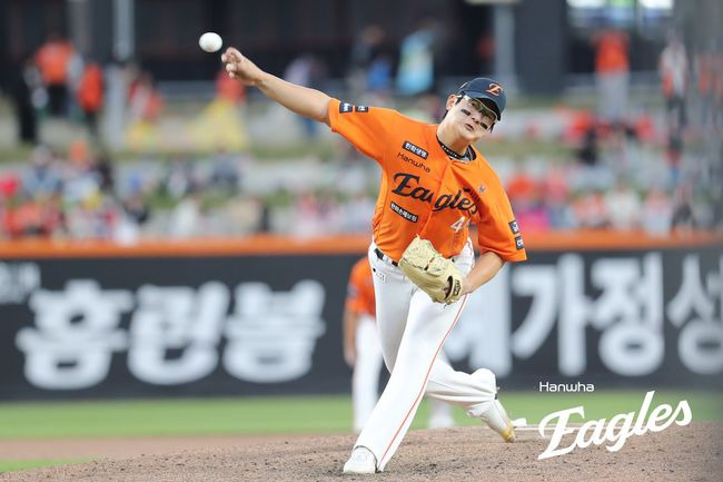 문동주 승리→김서현 세이브, 그 사이에 한승혁 홀드도 있었다…김경문 감독이 꼽은 승리 징검다리