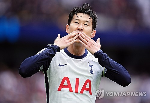 이럴 수가! 손흥민의 꿈, '토트넘 500경기' 끝내 깨졌다…재계약 안하면 '달성 불가'→