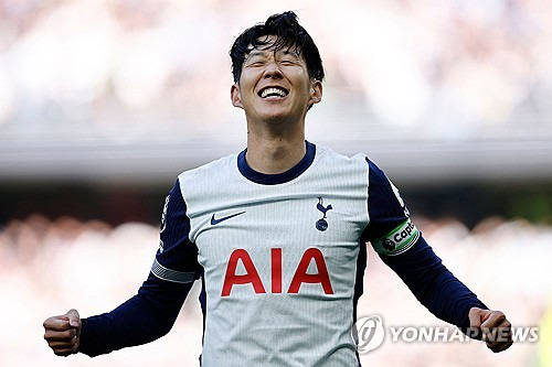 이럴 수가! 손흥민의 꿈, '토트넘 500경기' 끝내 깨졌다…재계약 안하면 '달성 불가'→