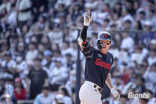 김택연 무너뜨리고 월간 승률 1위까지 탈환...롯데의 봄은 뜨겁다 [IS 포커스]