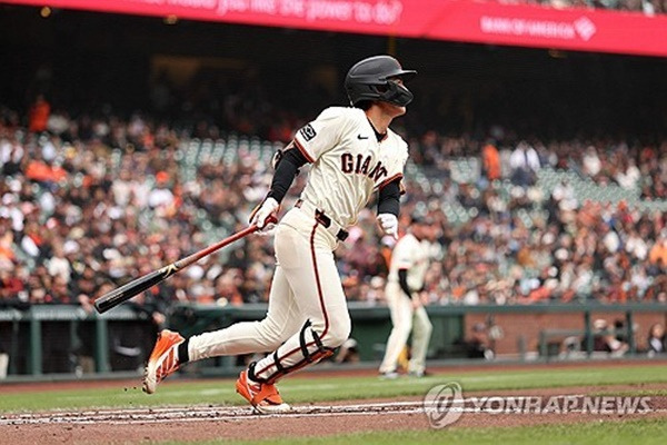 '4경기 연속안타' 이정후, 타율 0.327… SF는 역전승