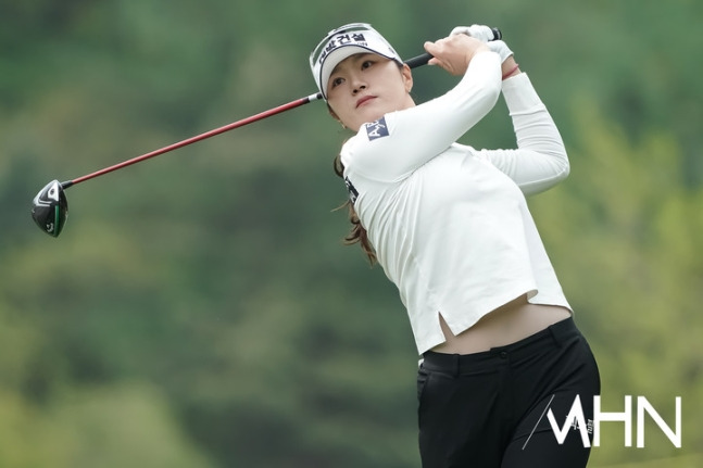 '홀로 두 자릿 수 언더파, 상금이 3억 8천만원'..3년 차 김민선7, KLPGA 신설 대회서 생애 첫 우승
