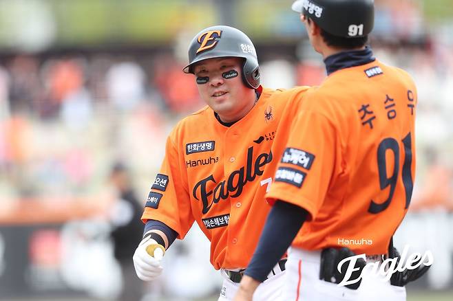 한화 또 8연승 가나? '문동주→폰세 7이닝+' 연속 선발승 다시 시작됐다…KT 4-3 제압하고 위닝시리즈! [대전:스코어]