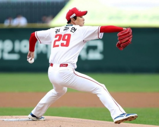 7점 폭탄 맞은 에이스... SSG 김광현, 시즌 3경기 연속 5실점 이상