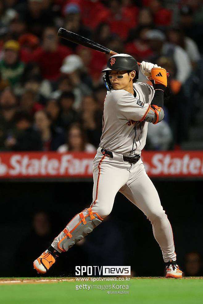 이쯤되면 모두의 이정후… MLB 전직 단장도 극찬 릴레이 동참, “이정후가 팀을 이끌고 있다!”